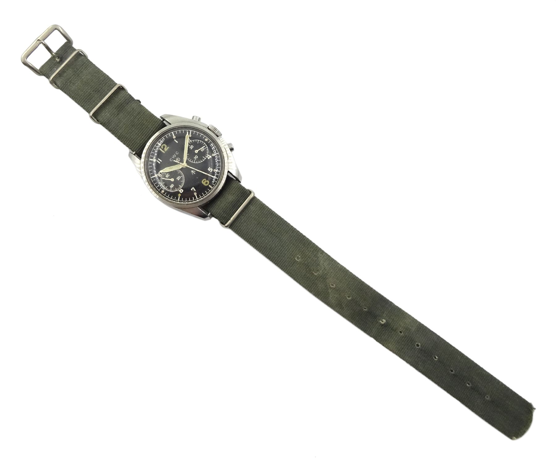 CWC British military Royal Navy 17 jewels chronograph wristwatch dated 1975 - Image 2 of 4