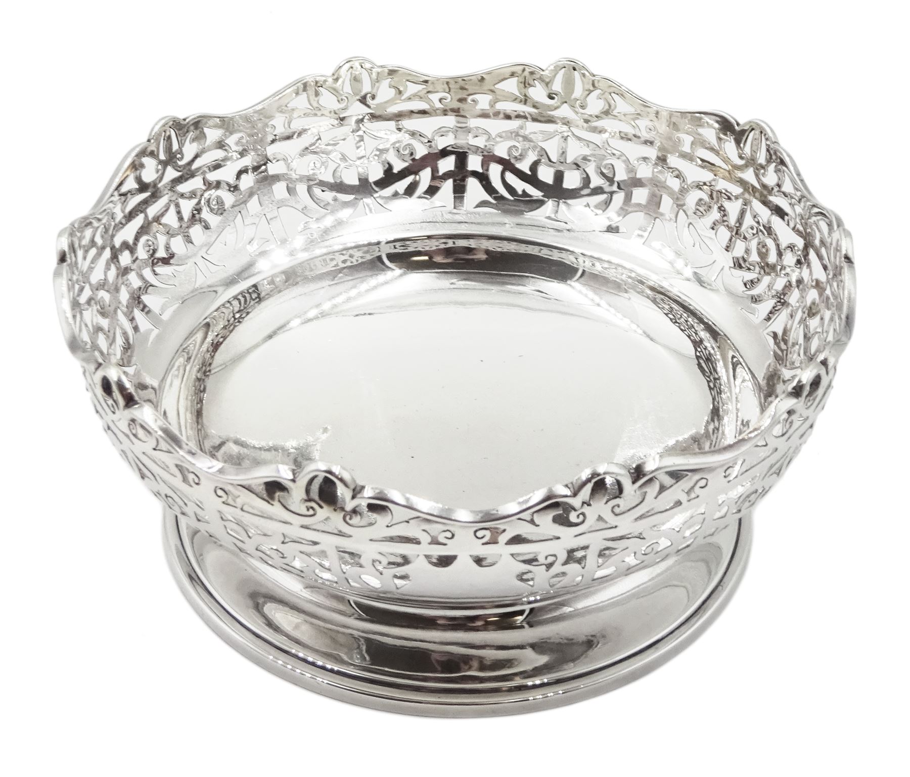 Edwardian silver raised bowl with pierced decoration by William Aitken - Image 2 of 3