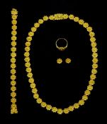 Greek 20ct gold Minoan floral design necklace