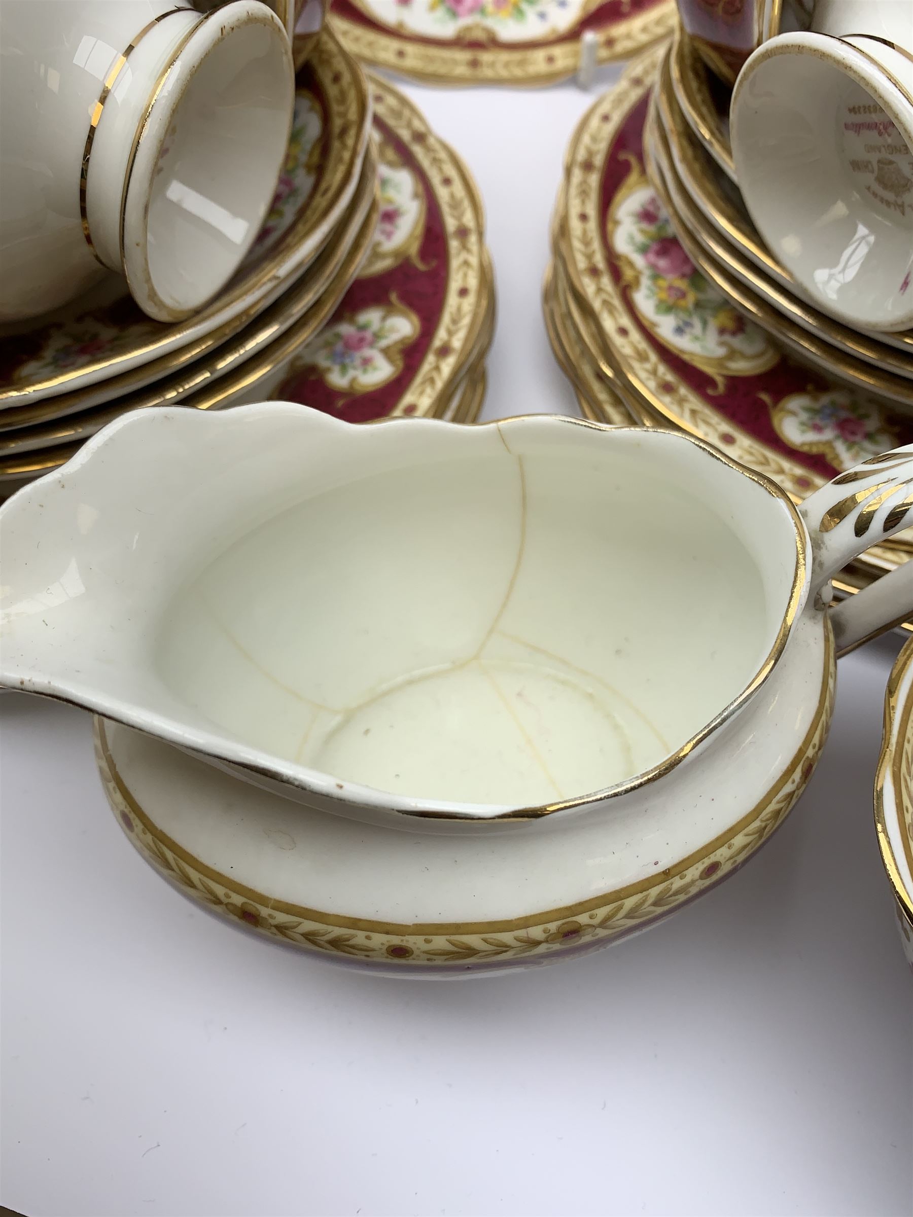 Royal Albert Lady Hamilton pattern tea service comprising twelve tea cups - Image 4 of 5