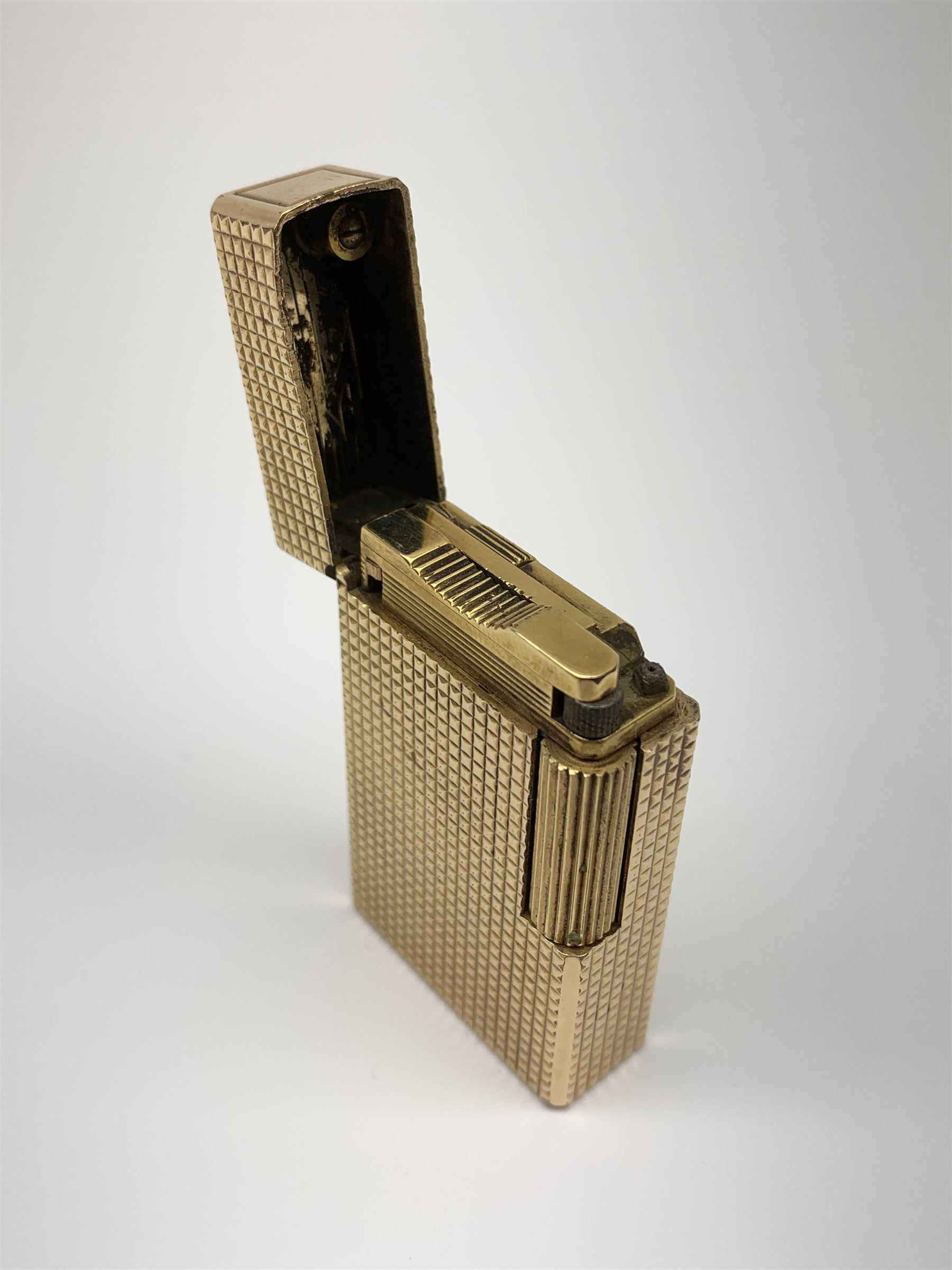 Gold-plated lighter by S.T Dupont - Image 2 of 5