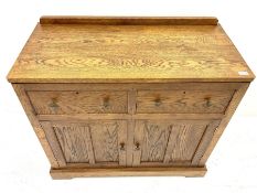 Medium oak sideboard