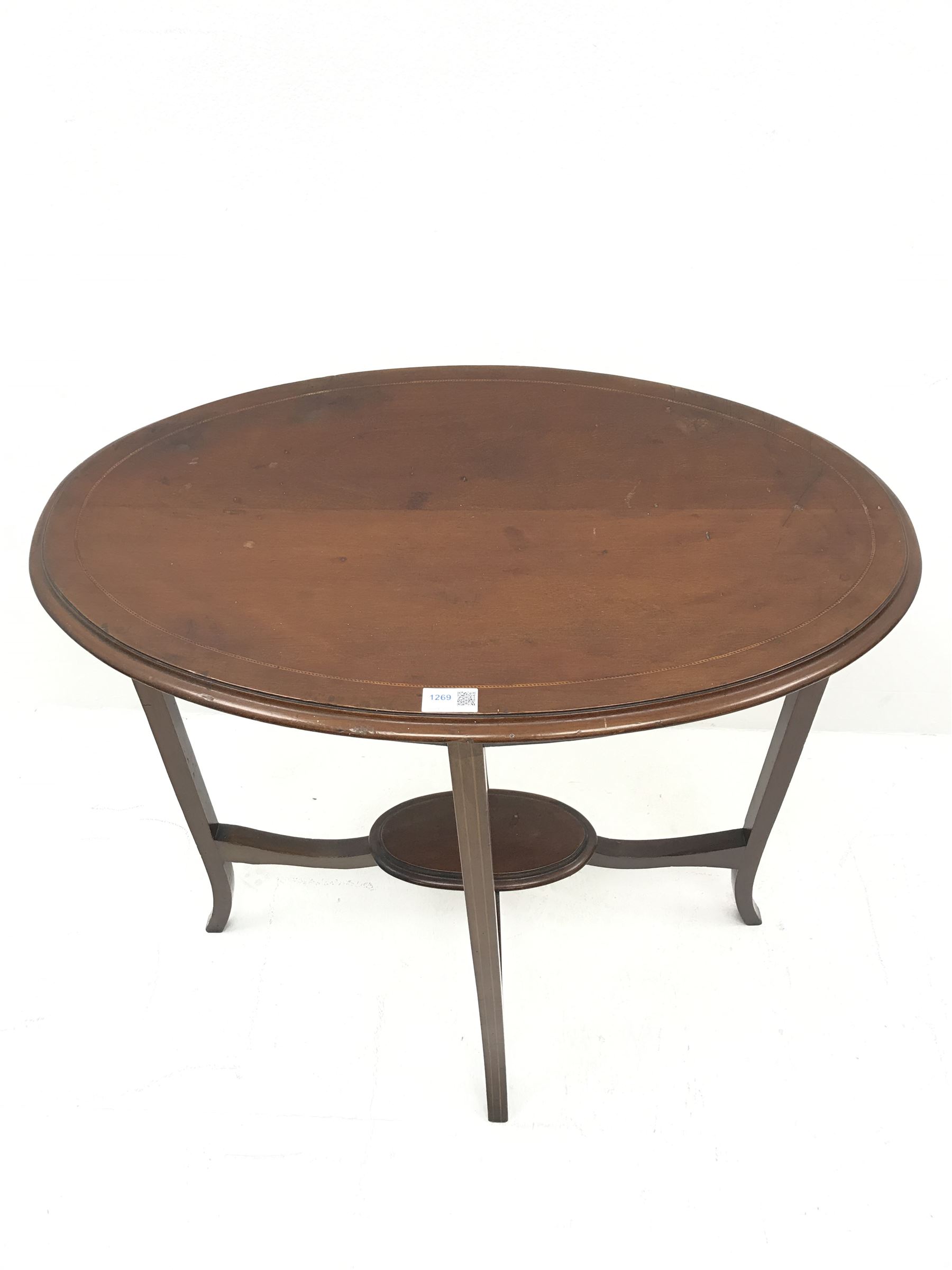 Edwardian inlaid mahogany oval occasional table - Image 2 of 3