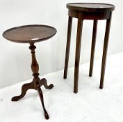 Circular mahogany pedestal wine table (H51cm) and circular jardini�re stand