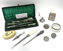 Cased silver handled glove stretcher