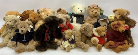 Seventeen Russ teddy bears including Tennyson