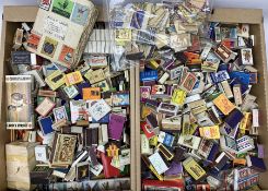 Phillumeny - large quantity of matchbox labels and matchbooks