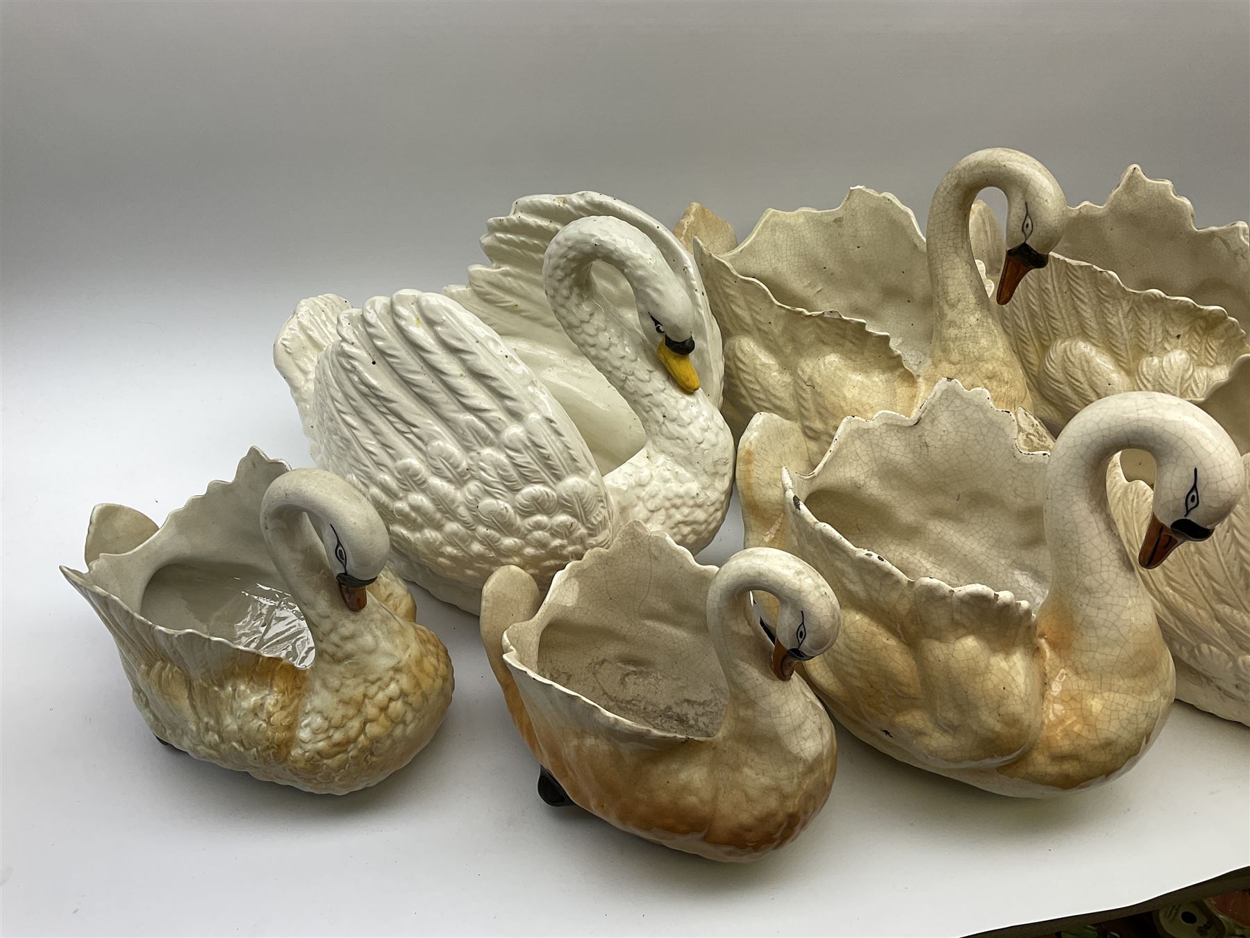 A large quantity of assorted sized ceramic planters modelled as swans. - Image 2 of 4