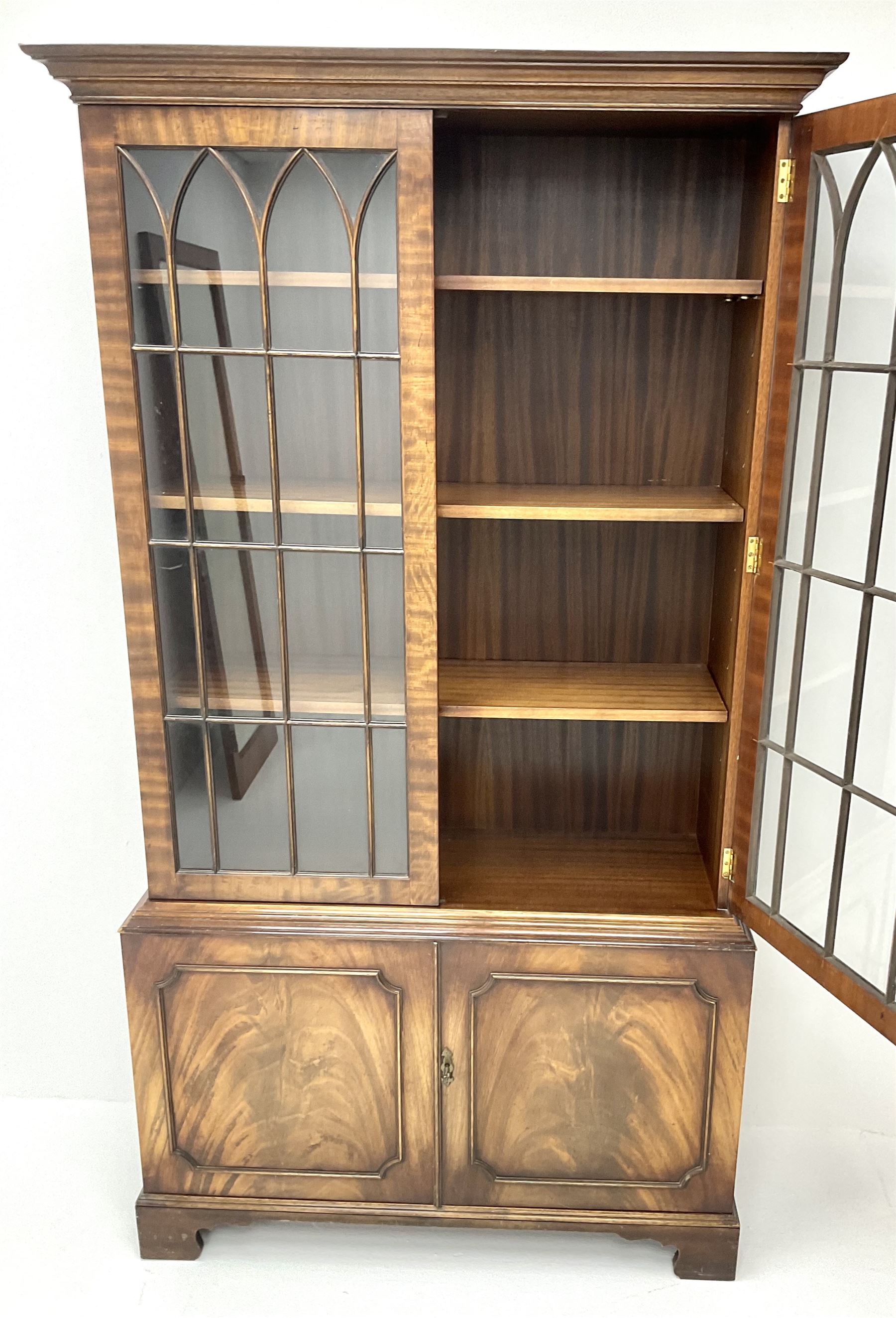 20th century mahogany bookcase - Image 3 of 3