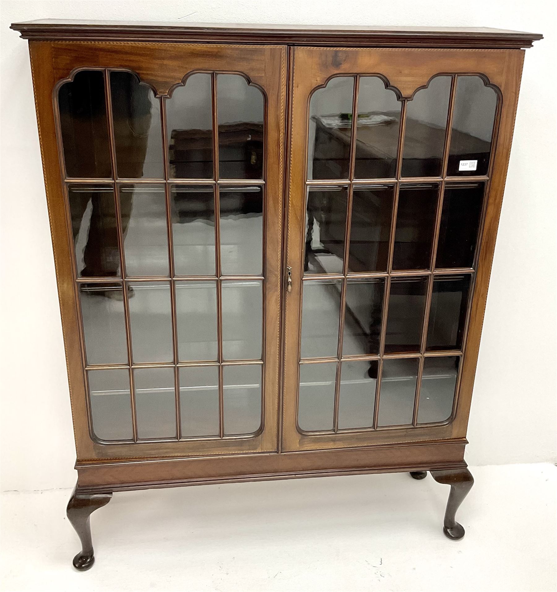 Early 20th century display cabinet enclosed by two astragal glazed doors - Image 2 of 3