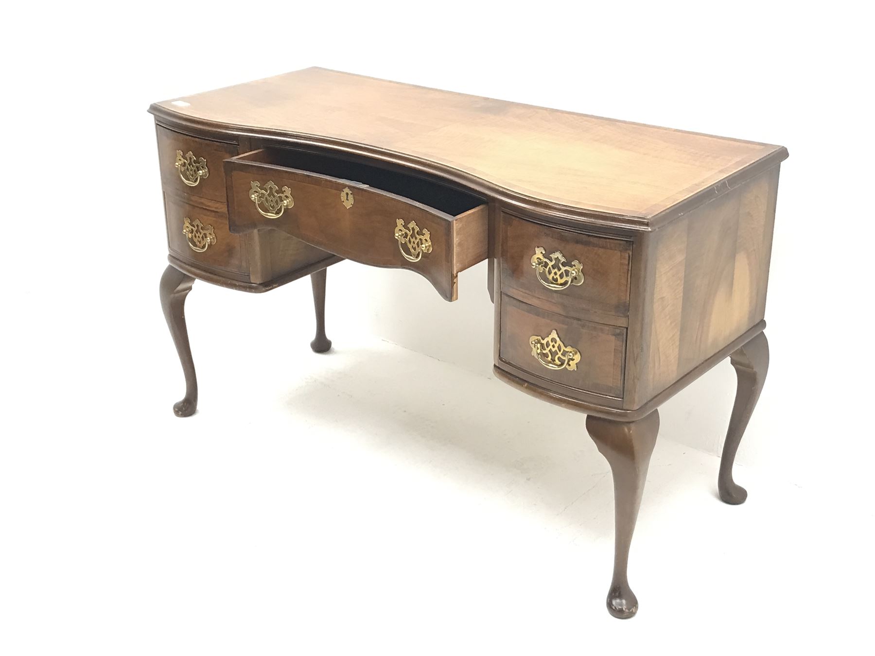 Early 20th century mahogany and rosewood kidney shaped desk - Image 3 of 3