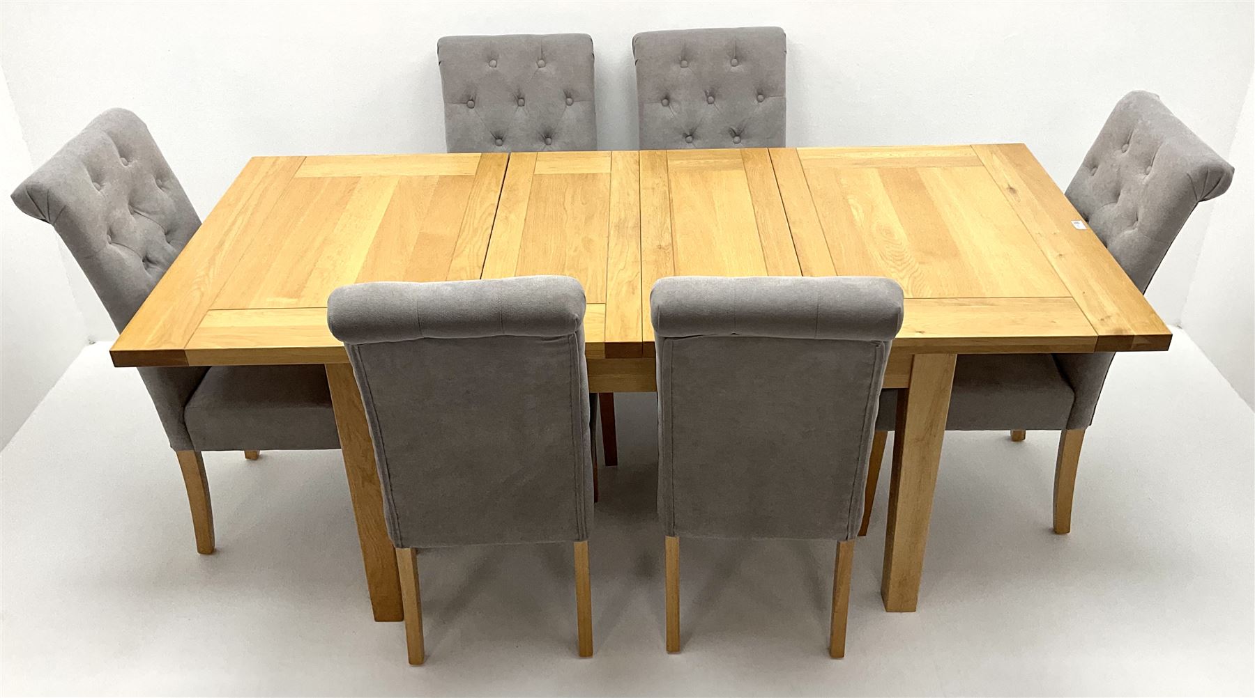 Light oak extending dining table - Image 6 of 6