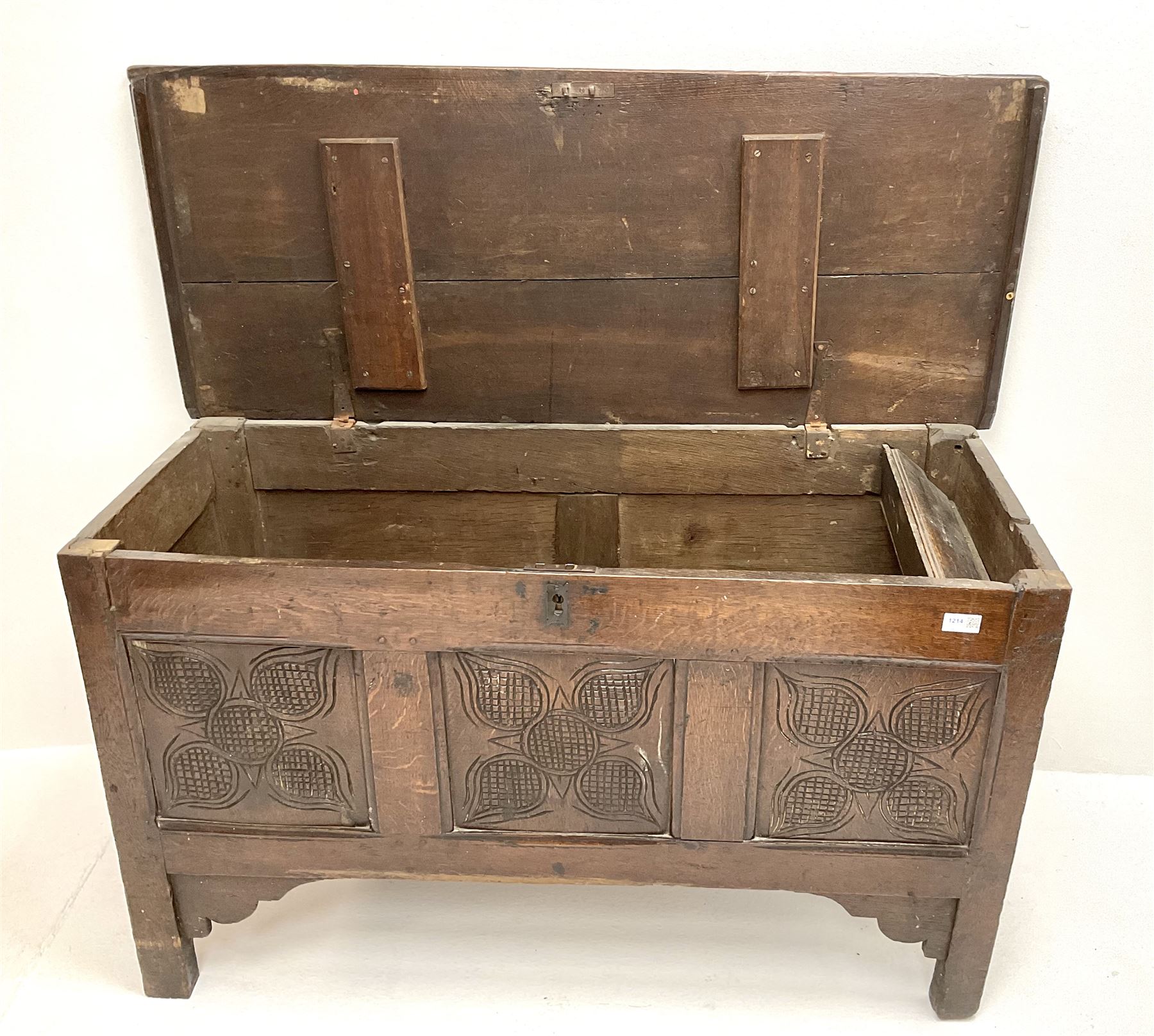 Early 19th century oak coffer blanket box - Image 3 of 3