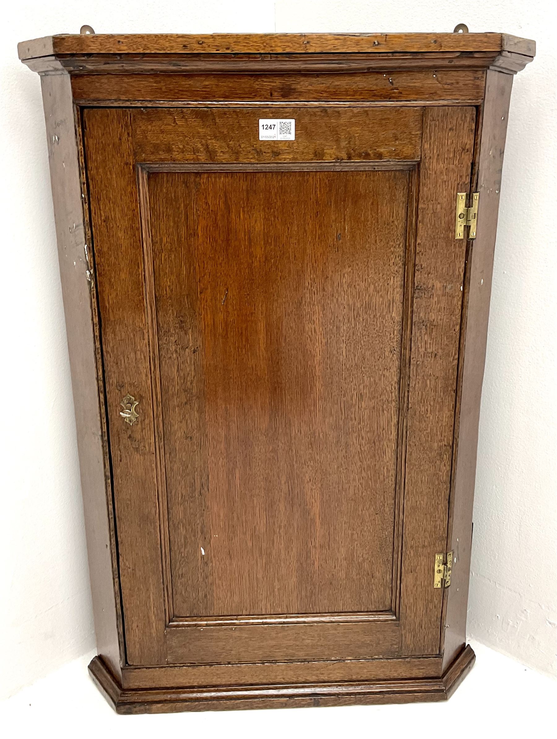 Mid century oak wall hanging corner cupboard - Image 2 of 2