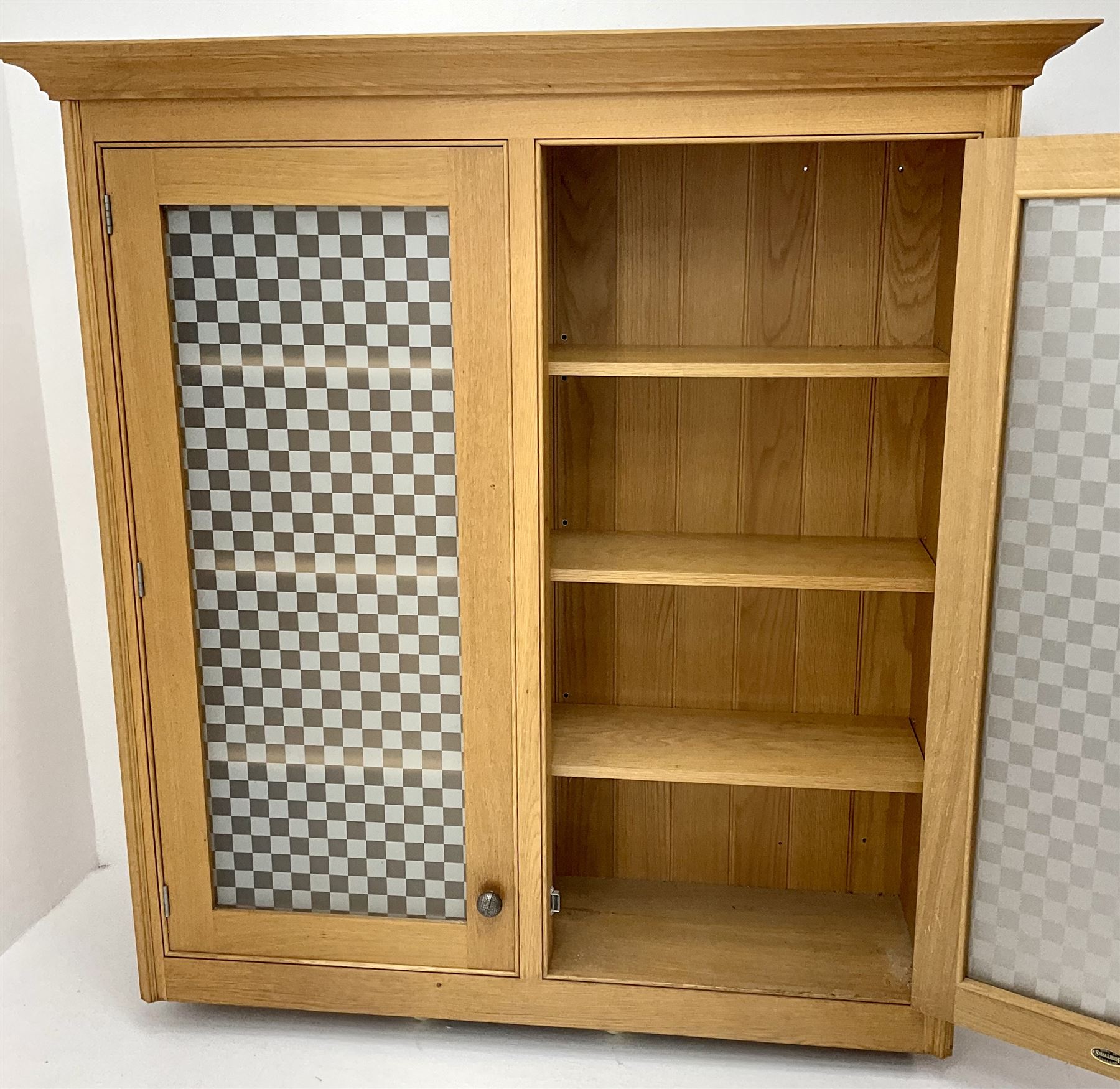 Smallbone light oak bookcase - Image 2 of 5