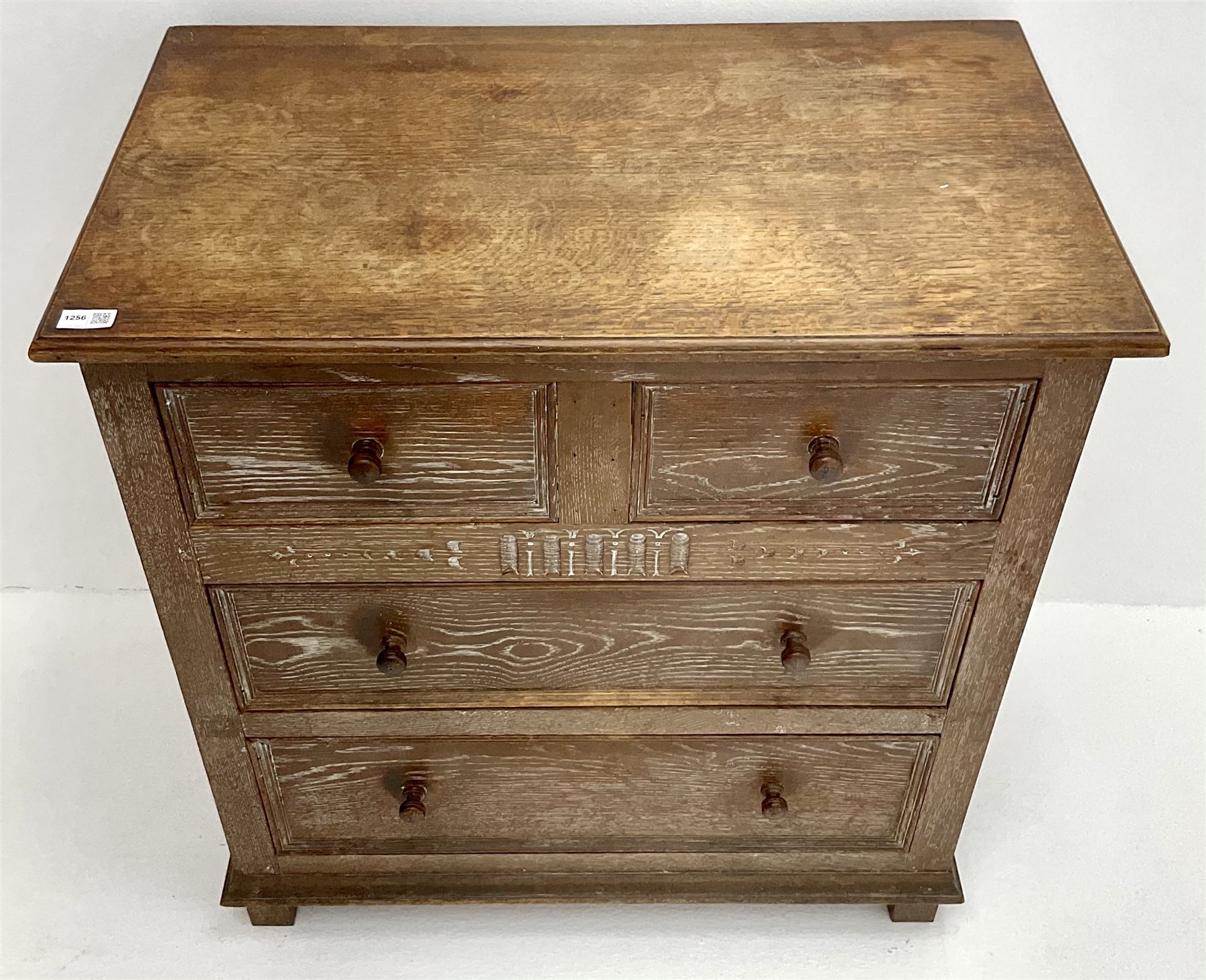 Early 20th century oak chest - Image 3 of 4