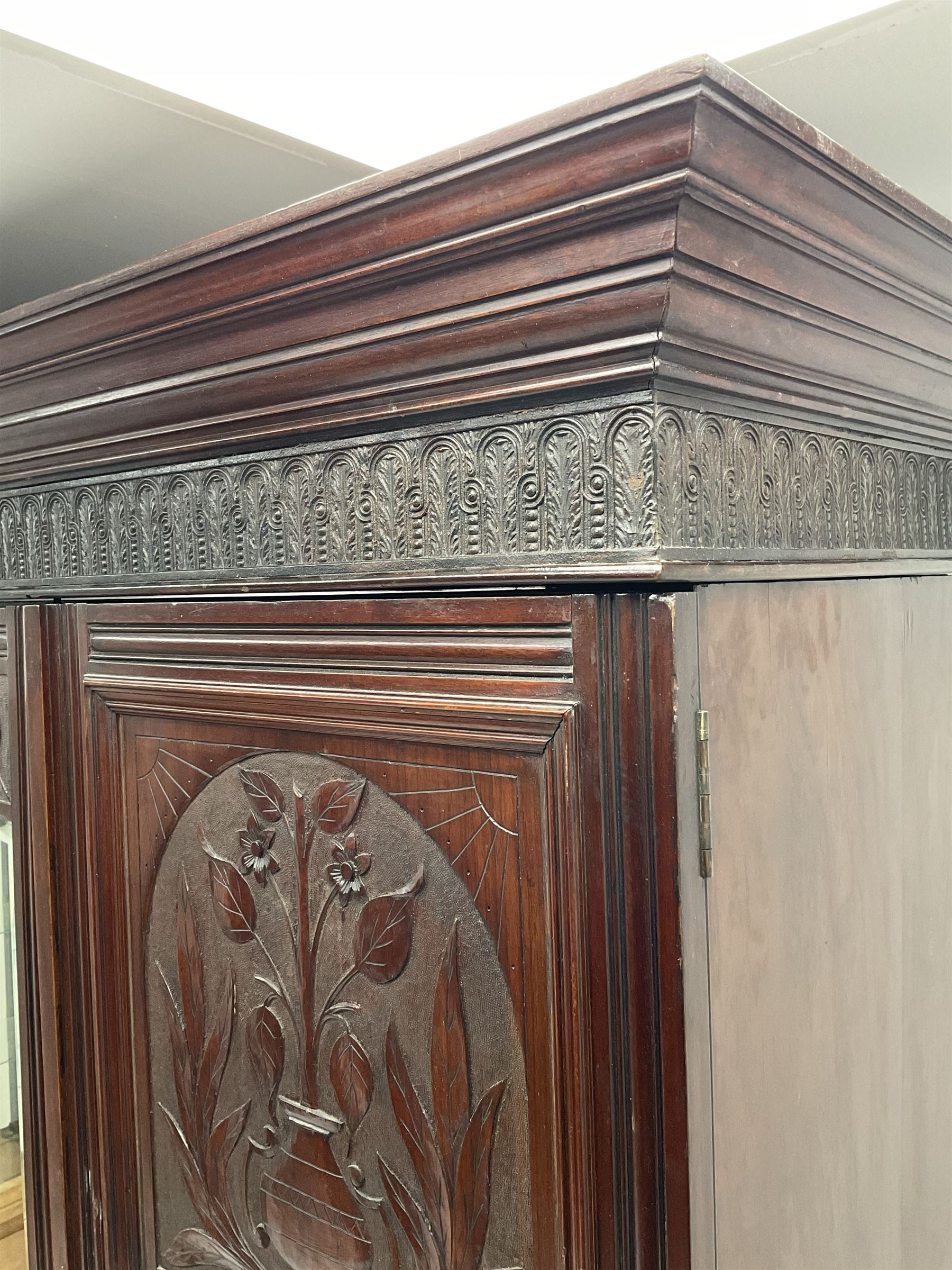 Late Victorian walnut triple wardrobe - Image 5 of 5