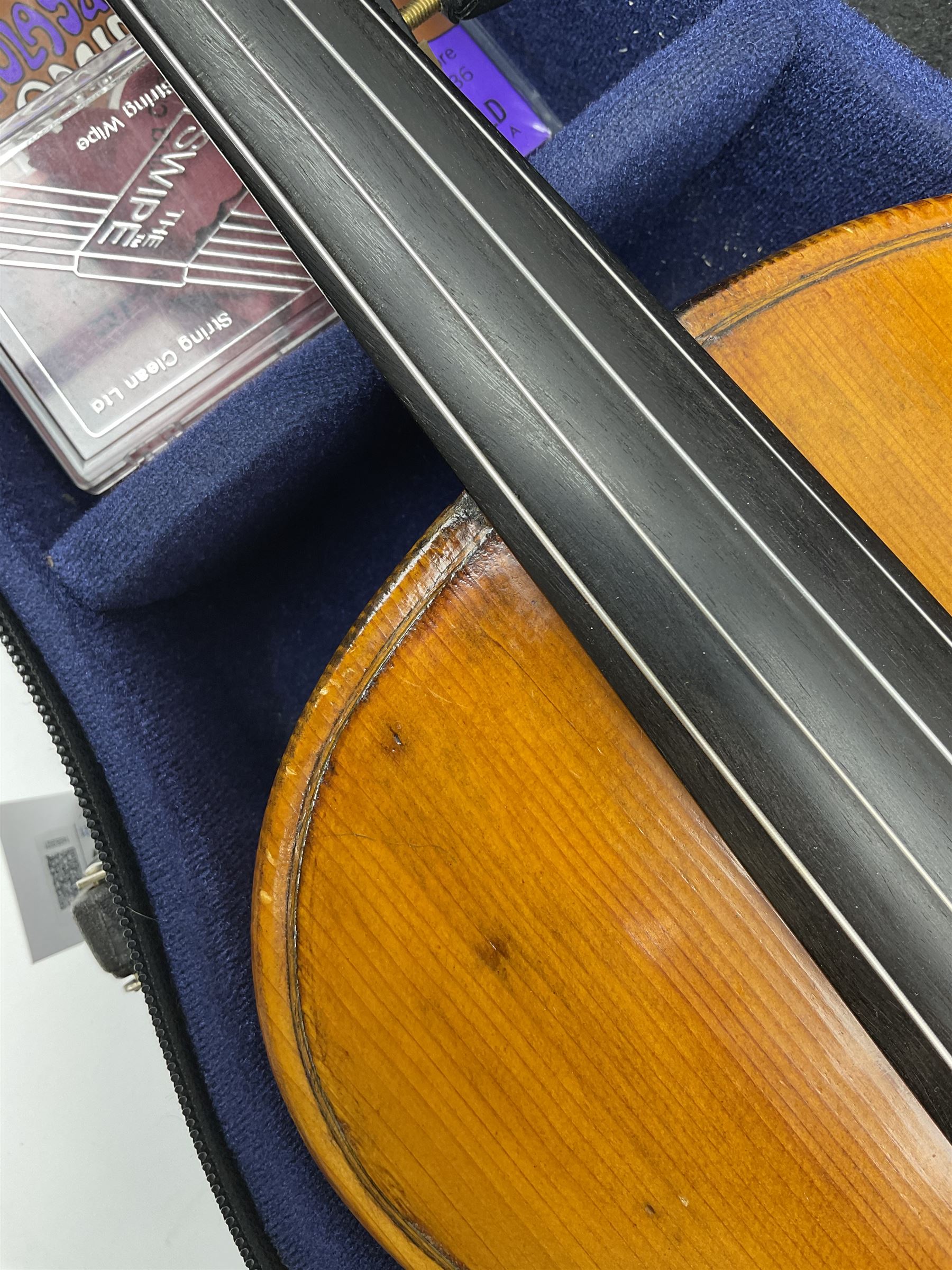 1920s continental large viola with 42cm two-piece maple back and ribs and wide grain sprucewood top - Image 20 of 21