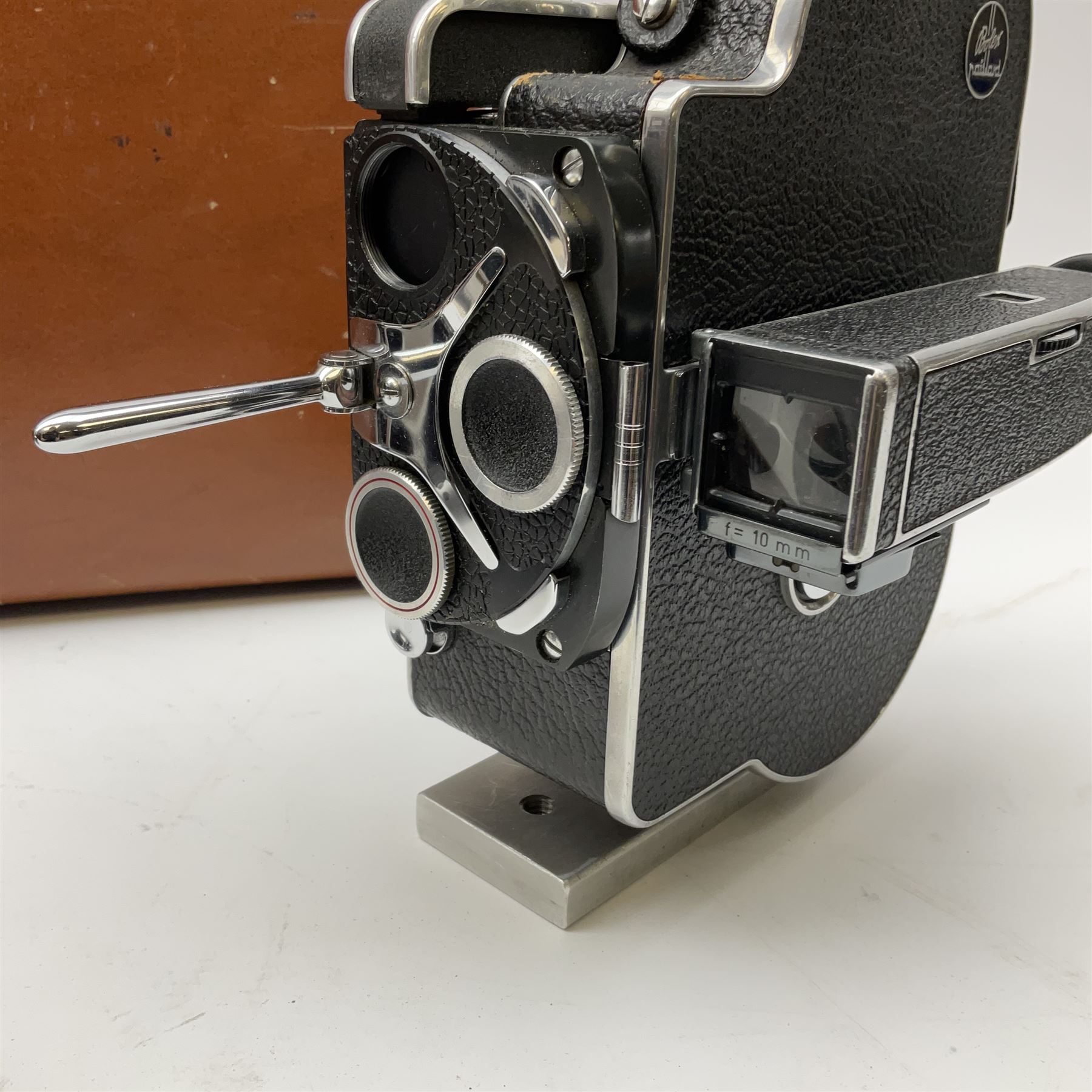Paillard Bolex H16 Reflex 16mm cine camera with handgrip and turret for interchangeable lenses - Image 15 of 15