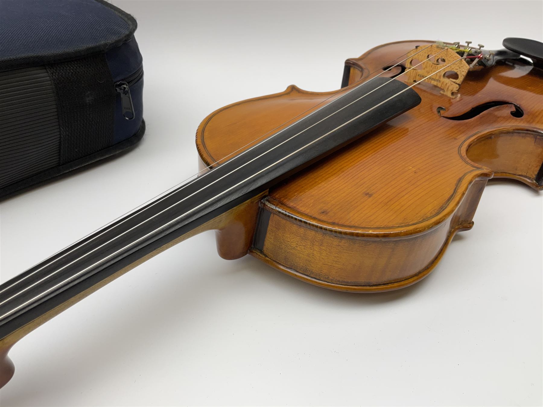 1920s continental large viola with 42cm two-piece maple back and ribs and wide grain sprucewood top - Image 14 of 21