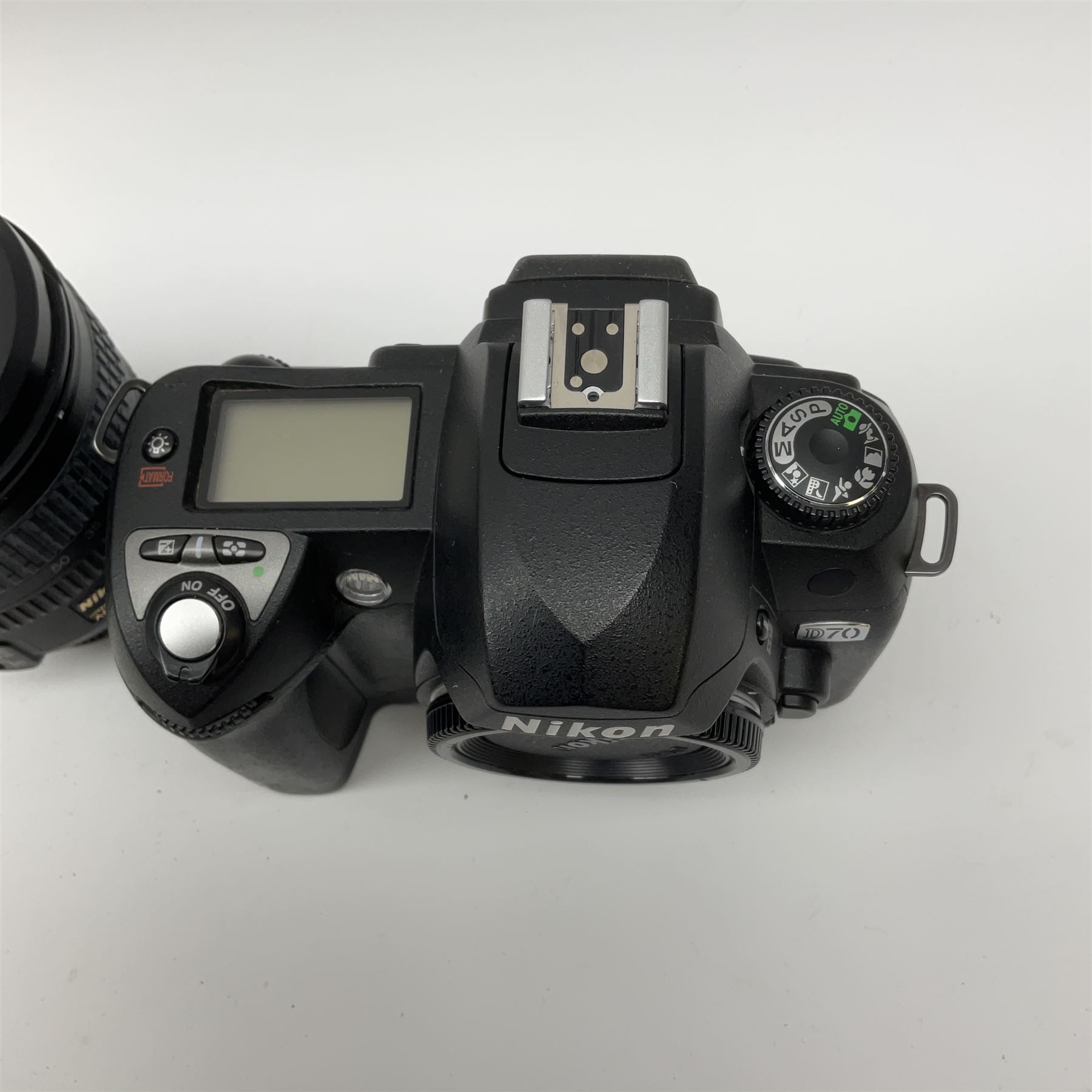 Nikon D70 Kit with AF-S Zoom Nikkor 18-70mm f/3.5~4.5G lens - Image 6 of 8