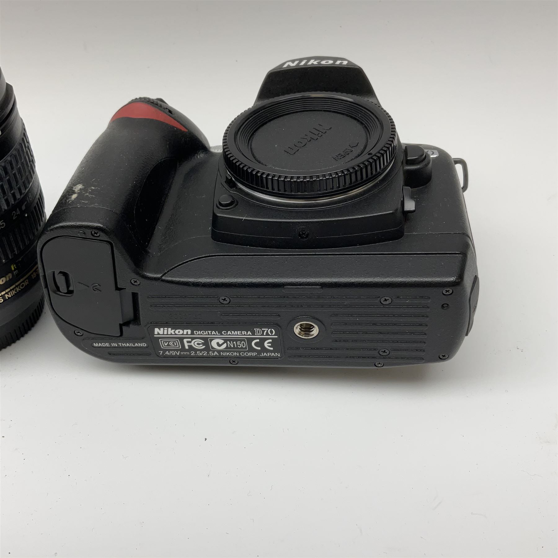 Nikon D70 Kit with AF-S Zoom Nikkor 18-70mm f/3.5~4.5G lens - Image 5 of 8
