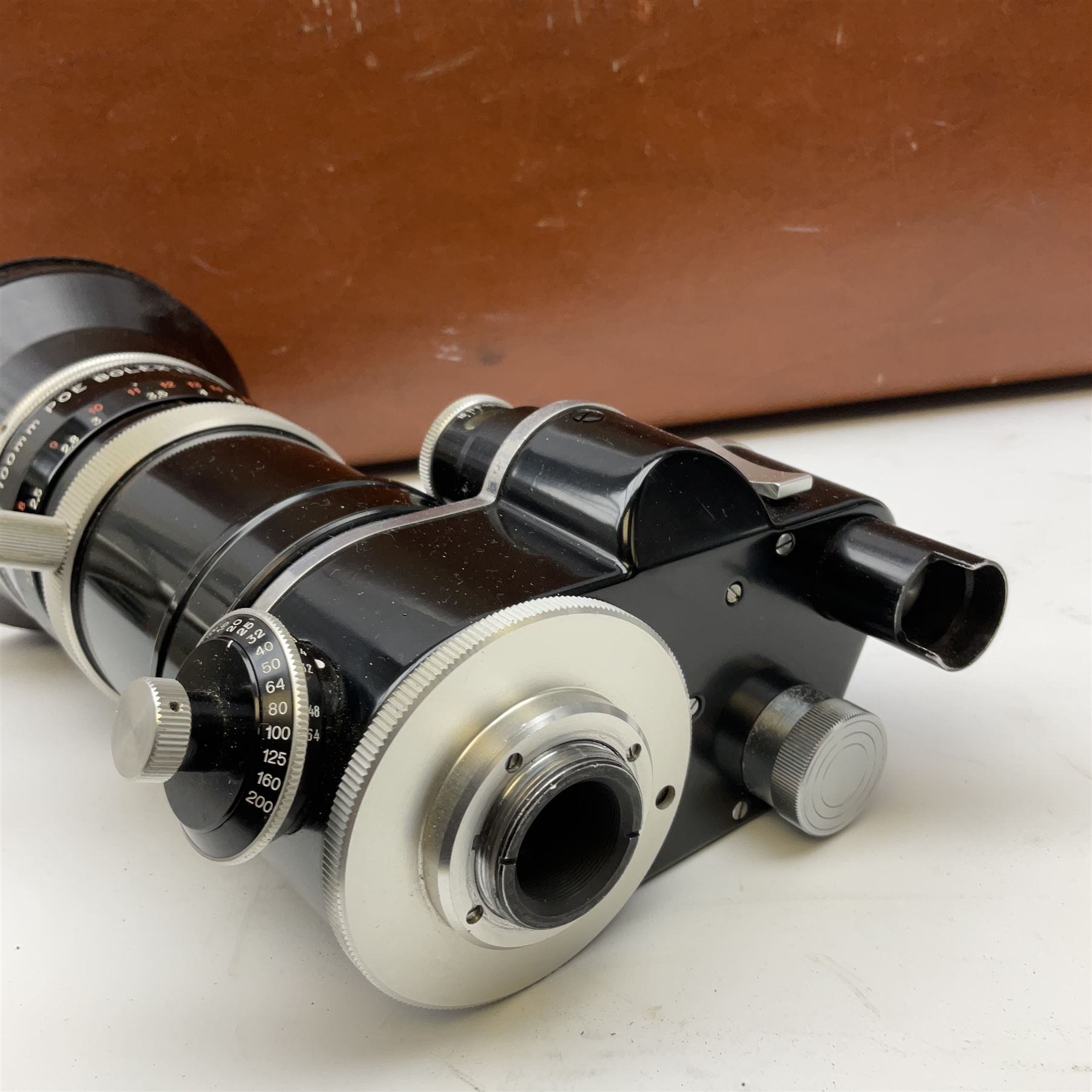 Paillard Bolex H16 Reflex 16mm cine camera with handgrip and turret for interchangeable lenses - Image 11 of 15