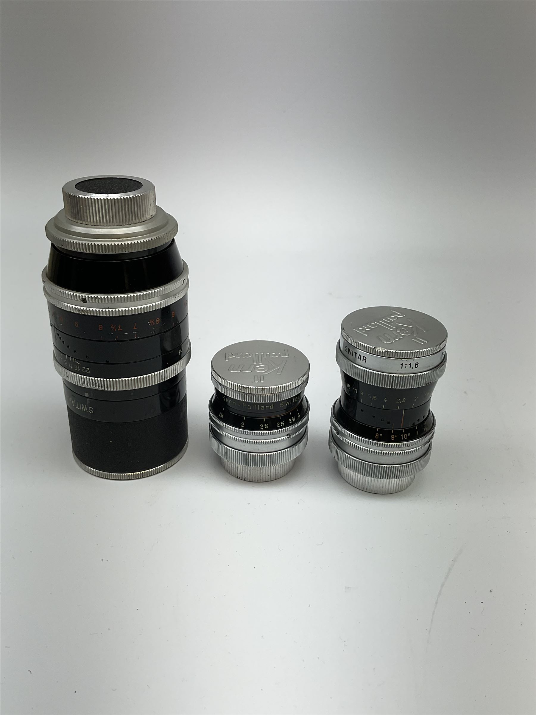 Paillard Bolex H16 Reflex 16mm cine camera with handgrip and turret for interchangeable lenses - Image 4 of 15