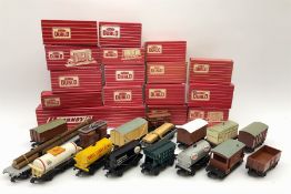 Hornby Dublo - sixteen wagons comprising 4300