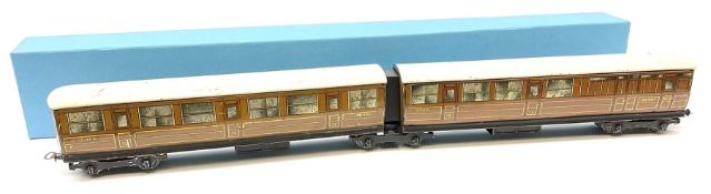 Hornby Dublo - pre-war D2 two-coach LNER articulated unit