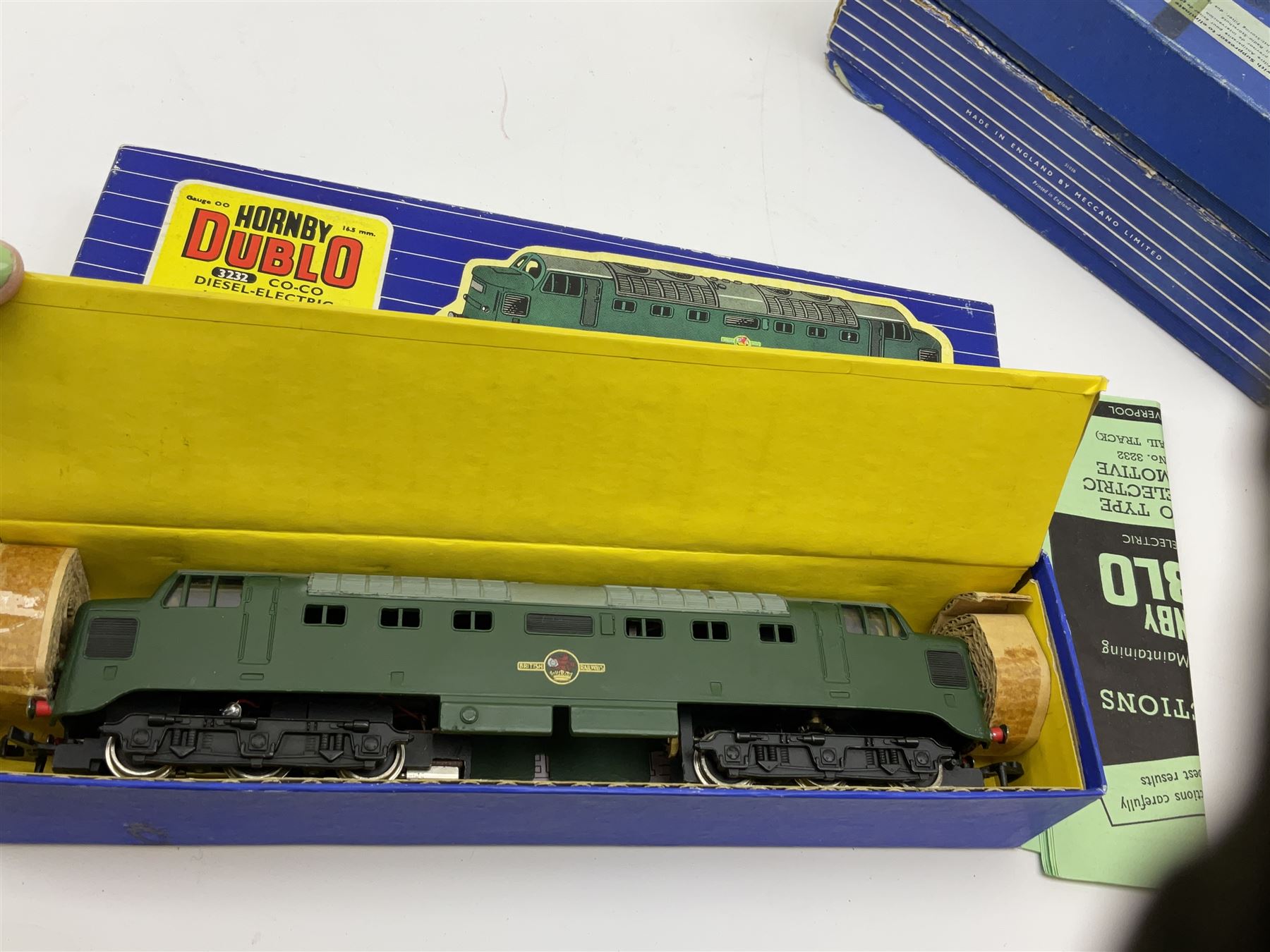 Hornby Dublo - three-rail Deltic Type Co-Co Diesel Electric locomotive with instructions and guarant - Image 4 of 4