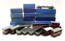 Hornby Dublo - thirteen D1/D2 wagons comprising two High capacity Wagons; two Bogie Bolster Wagons;