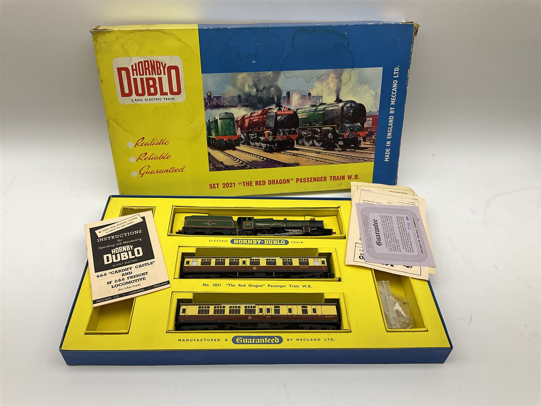 Hornby Dublo - two-rail set 2021 'The Red Dragon ' passenger train W.R. with Castle Class 4-6-0 loco - Image 2 of 3