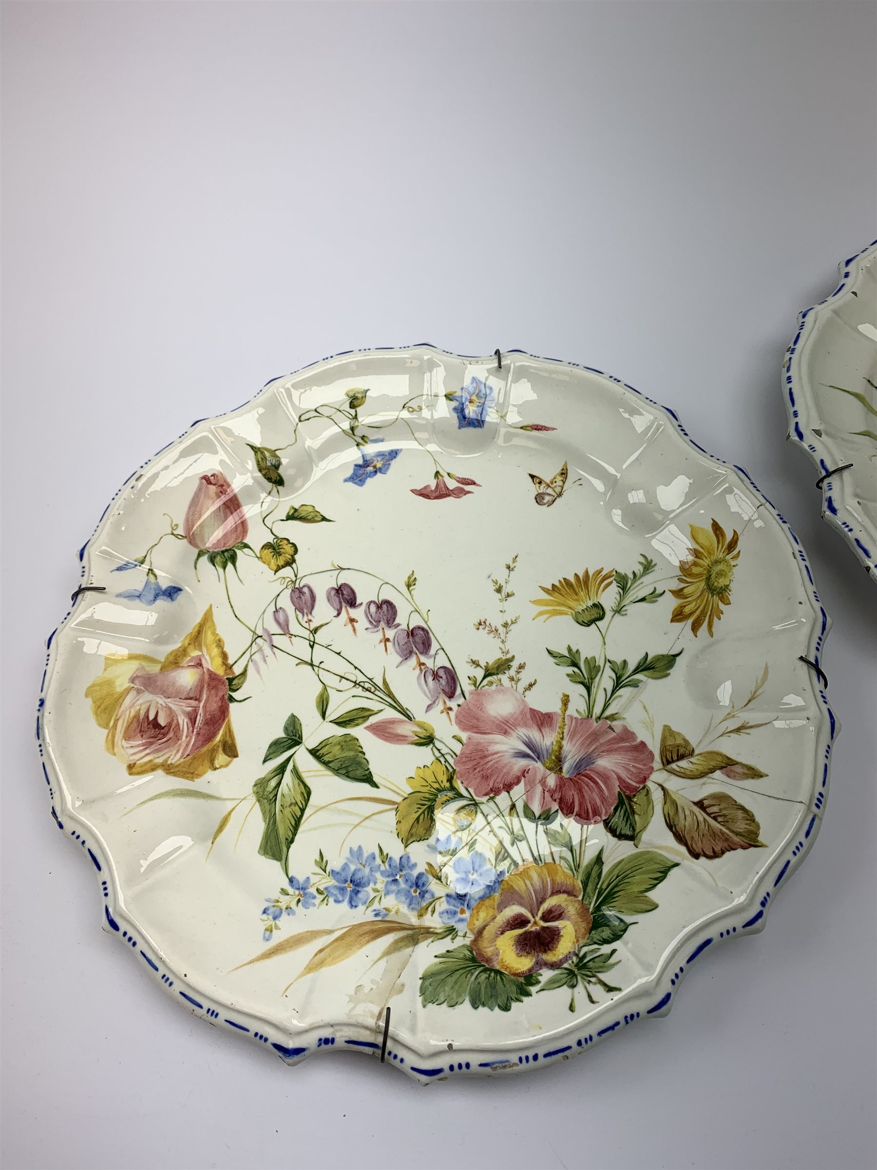 A pair of Italian faience pottery plates, by Giovanni Battista Viero, each of circular form with pie - Image 2 of 7