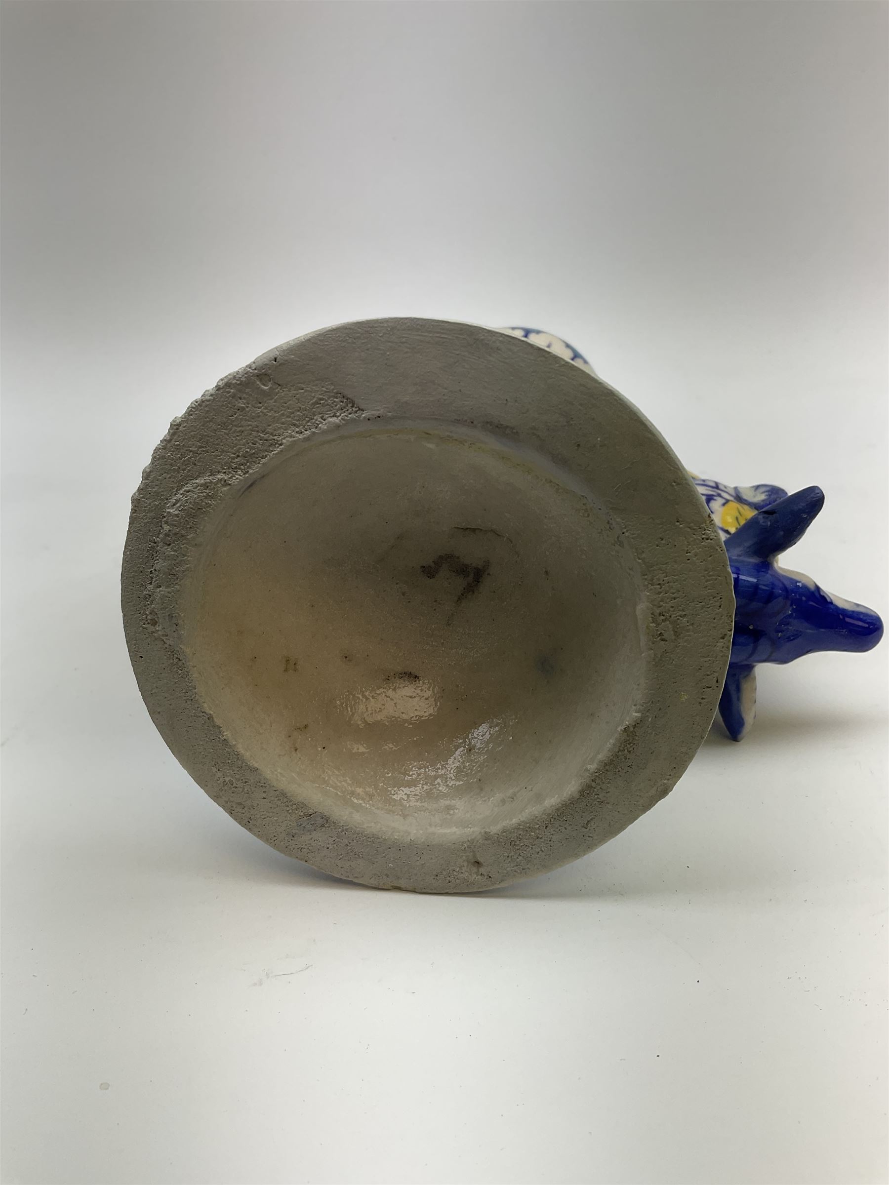 An early 20th century pottery twin handled vase - Image 13 of 16