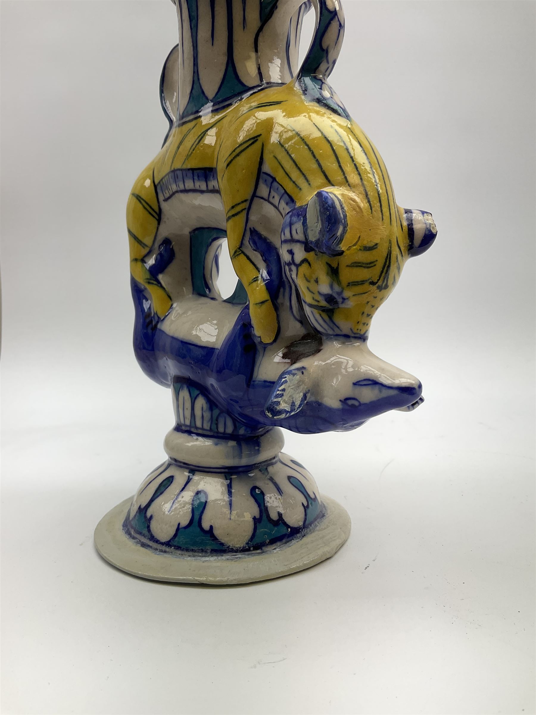 An early 20th century pottery twin handled vase - Image 2 of 16