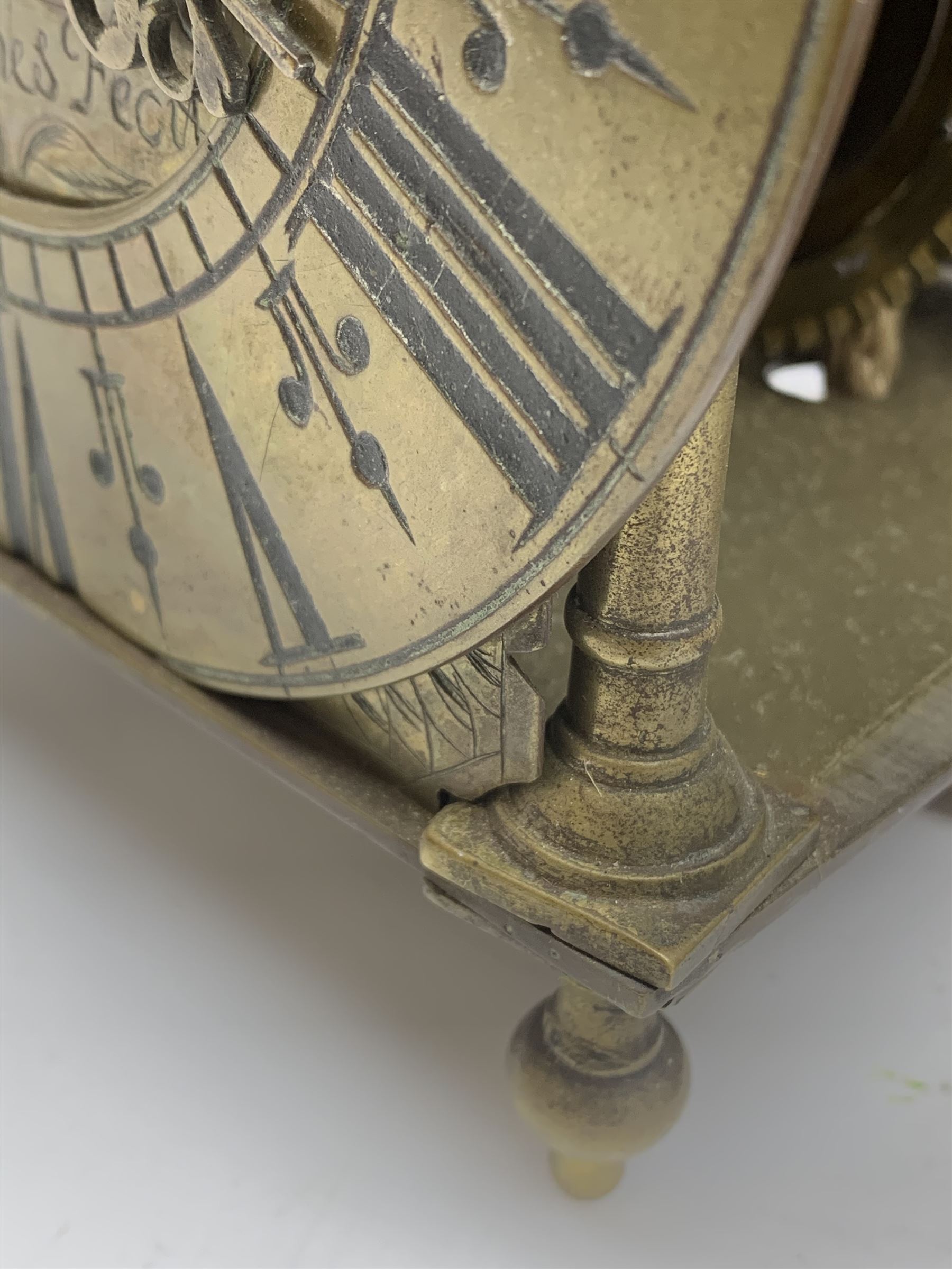 Brass lantern clock - Image 8 of 10