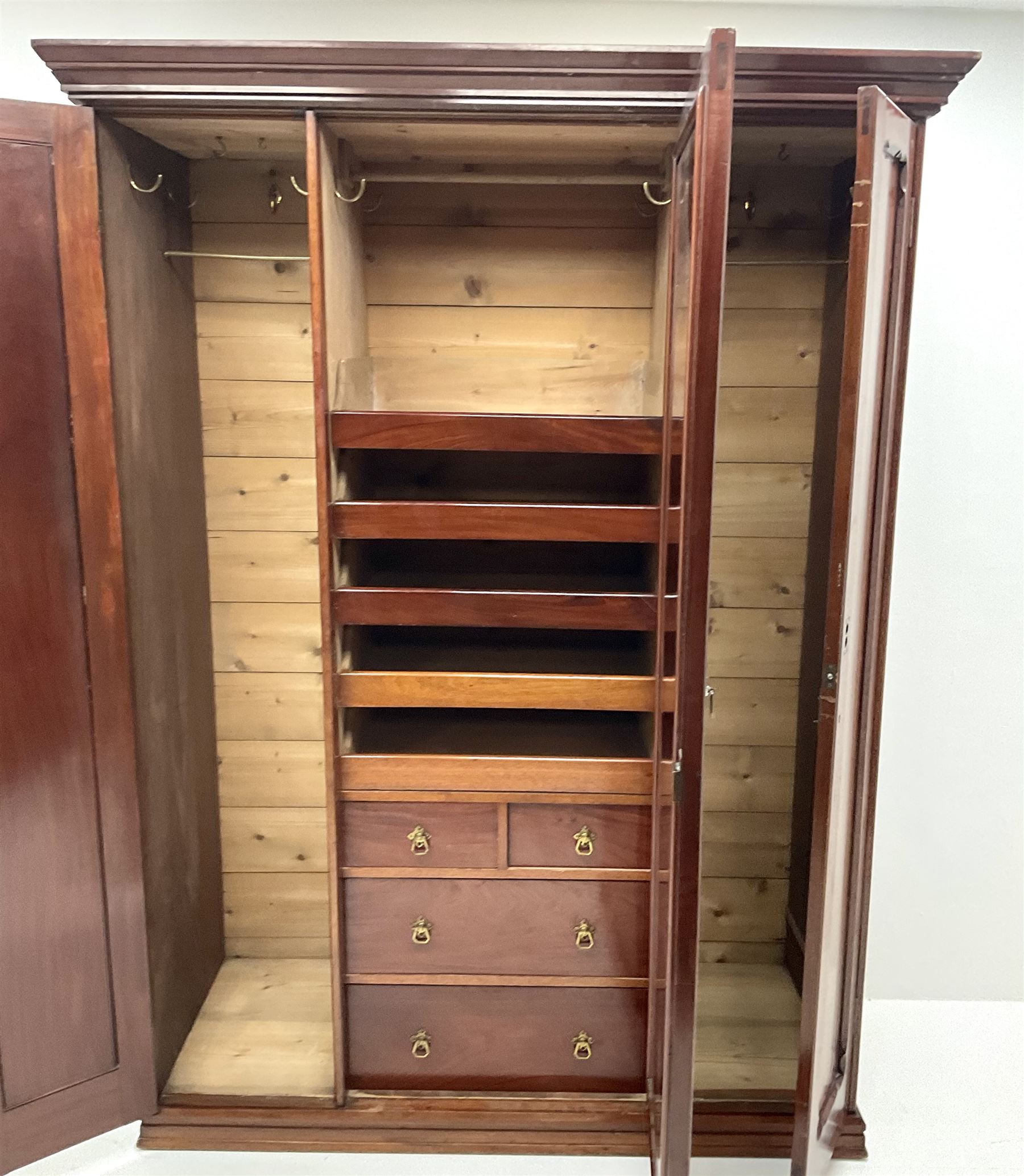 Victorian mahogany triple wardrobe - Image 5 of 5