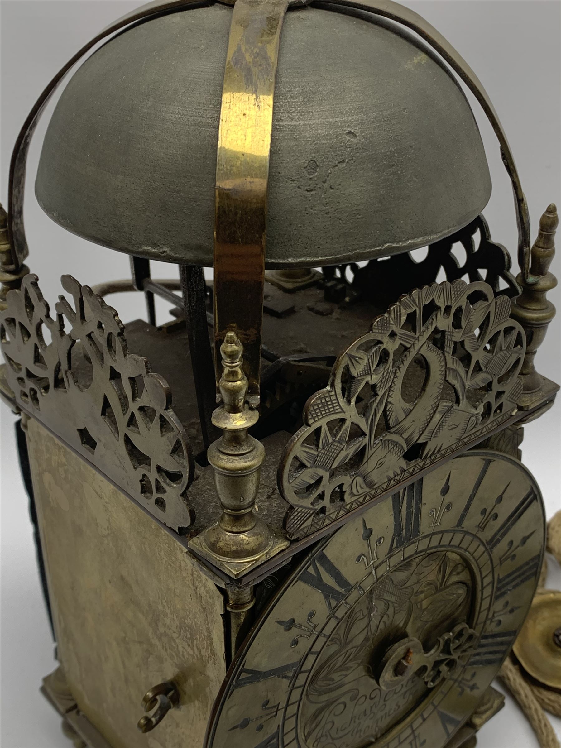 Brass lantern clock - Image 3 of 10