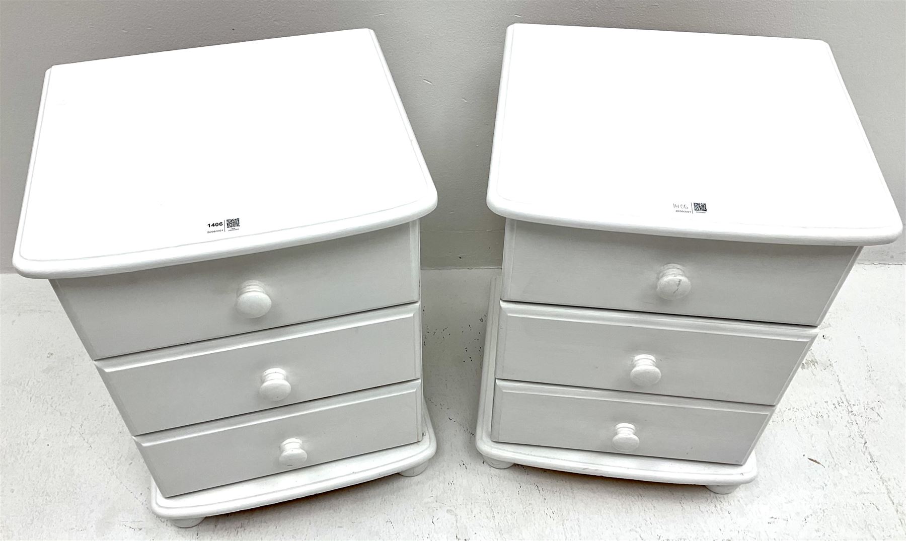 Pair painted pine bedside chests - Image 2 of 3