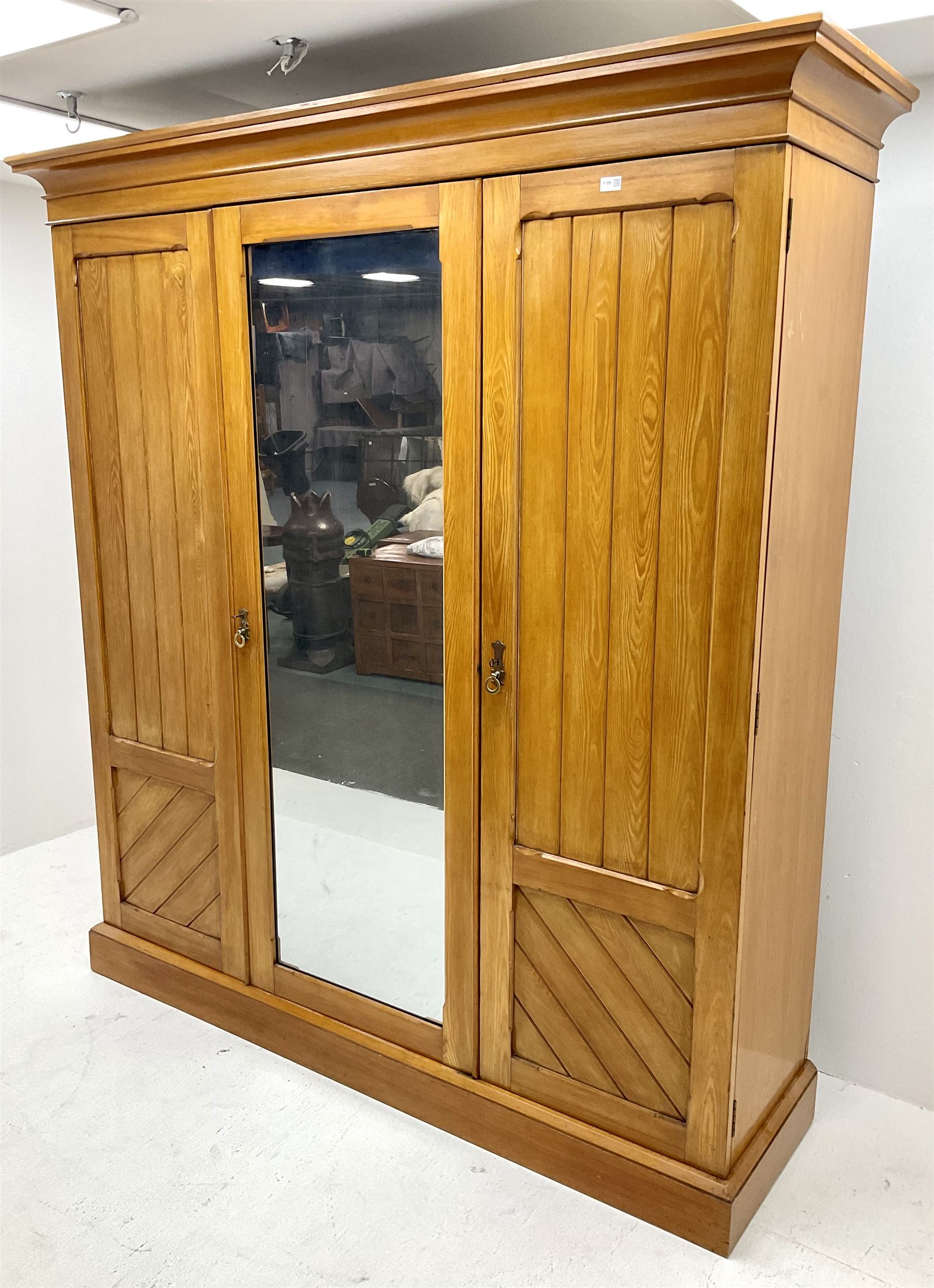 Early 20th century ash triple wardrobe projecting cornice - Image 4 of 4