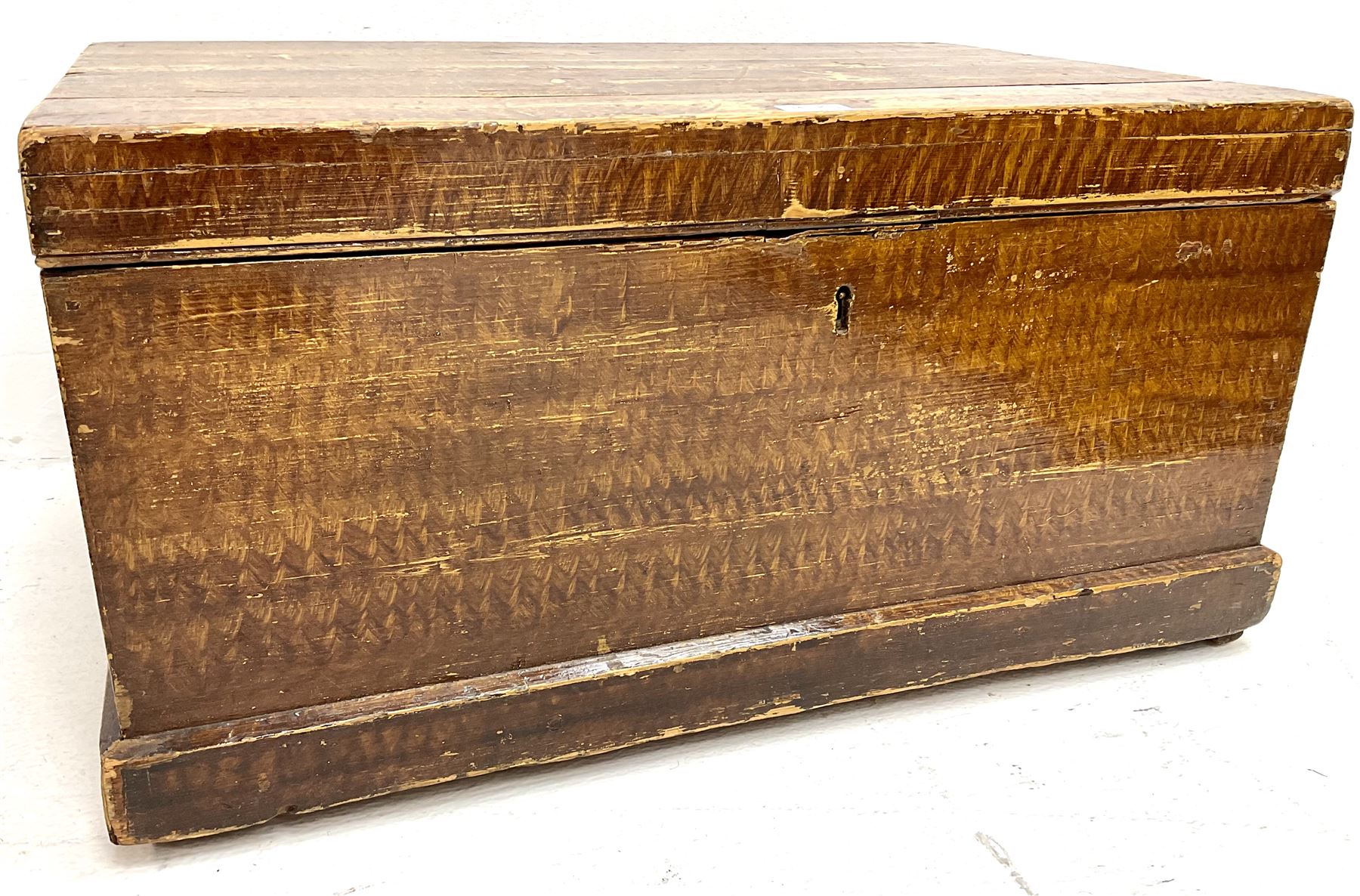 Victorian stained pine blanket box - Image 2 of 3