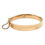 Early 20th century 9ct rose gold hinged bangle approx