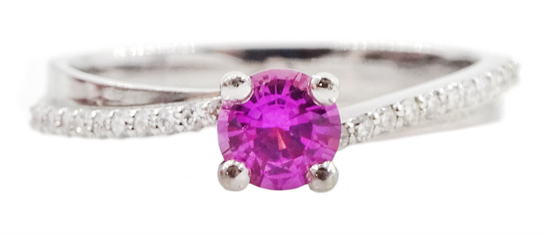 18ct white gold round pink sapphire ring