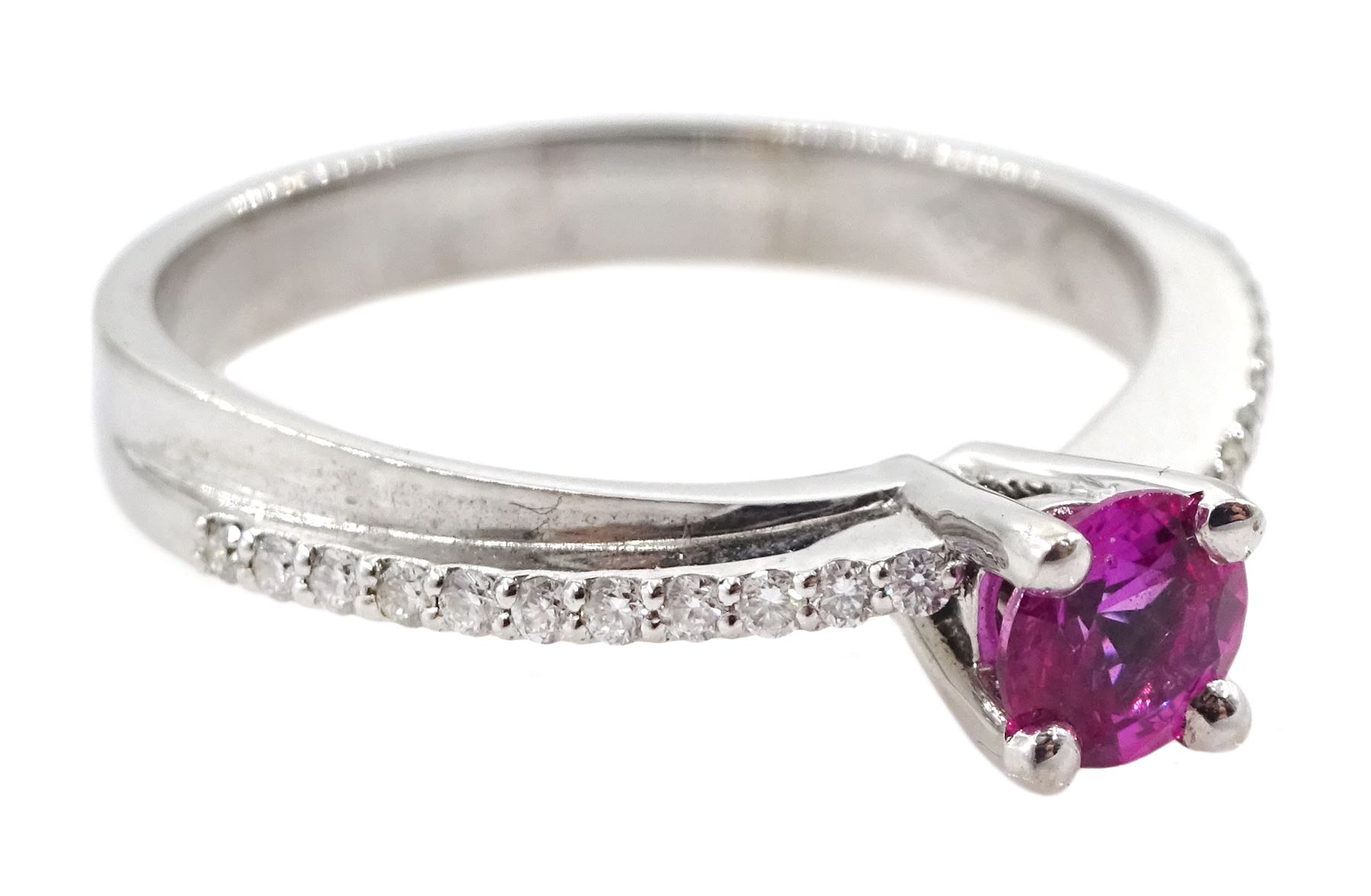 18ct white gold round pink sapphire ring - Image 4 of 4