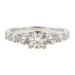 18ct white gold graduating seven stone round brilliant cut diamond ring