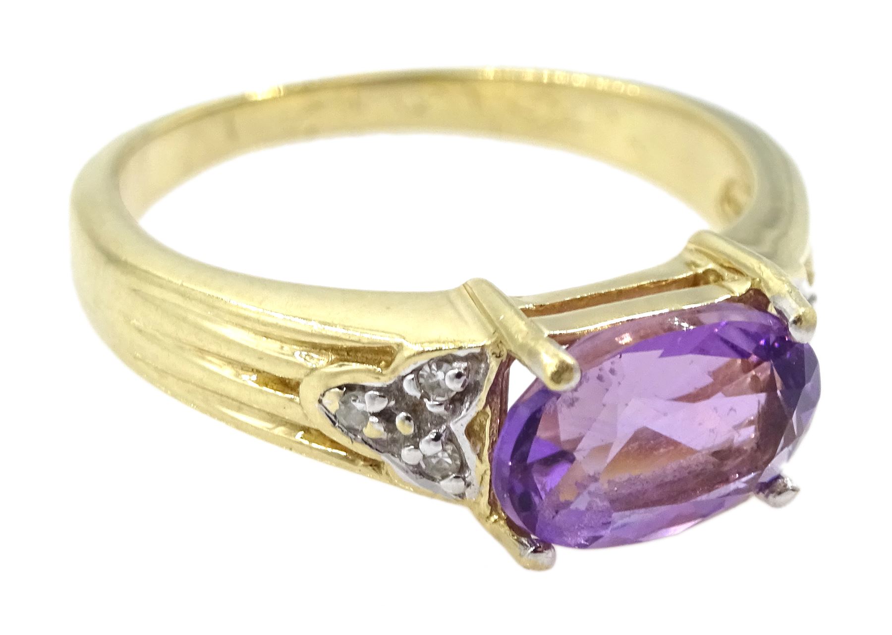 9ct gold oval amethyst and diamond ring - Image 3 of 4