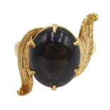 18ct gold cabochon tiger's eye and leaf deign ring