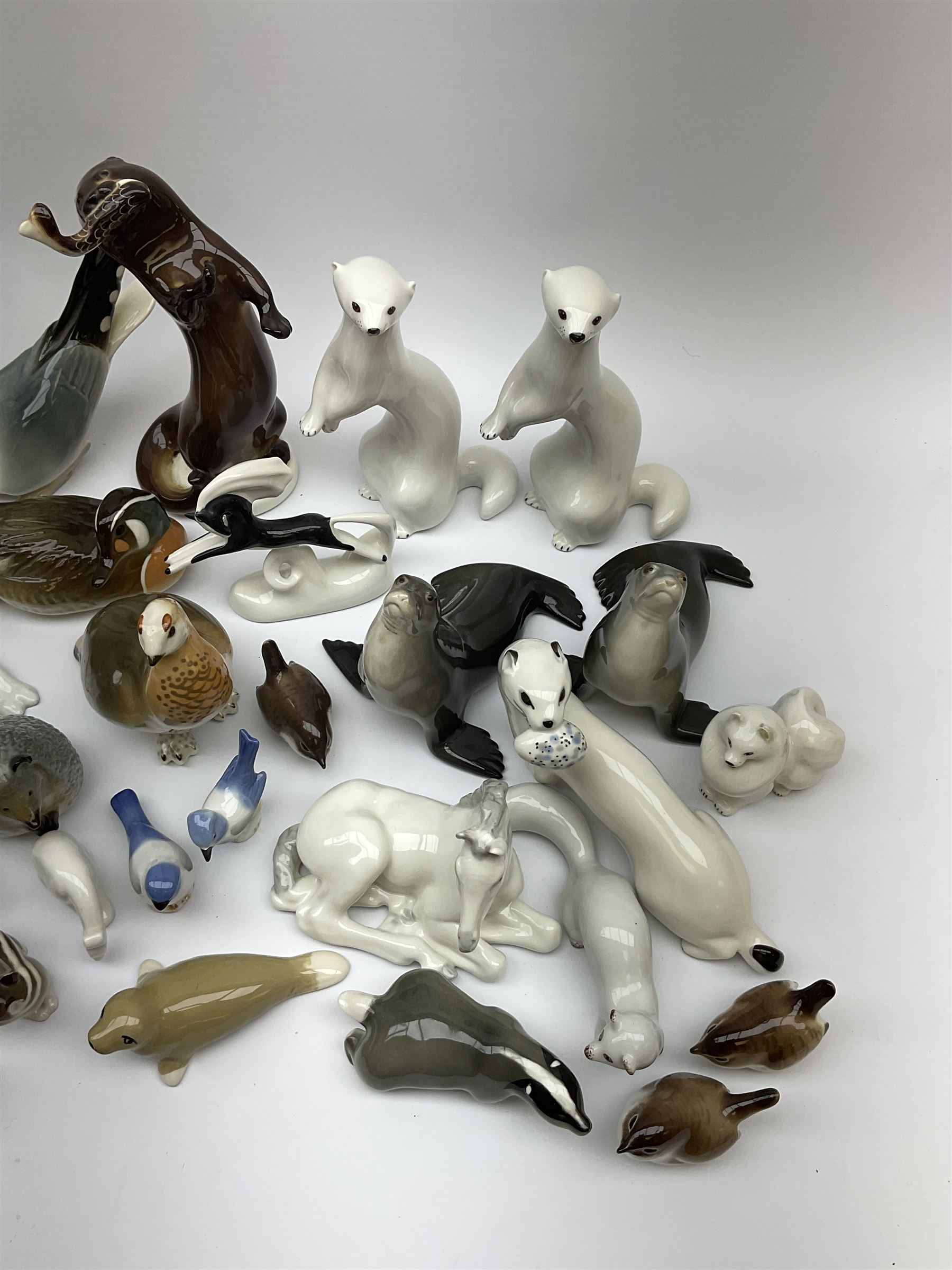 A collection of Russian animal figures - Bild 2 aus 4