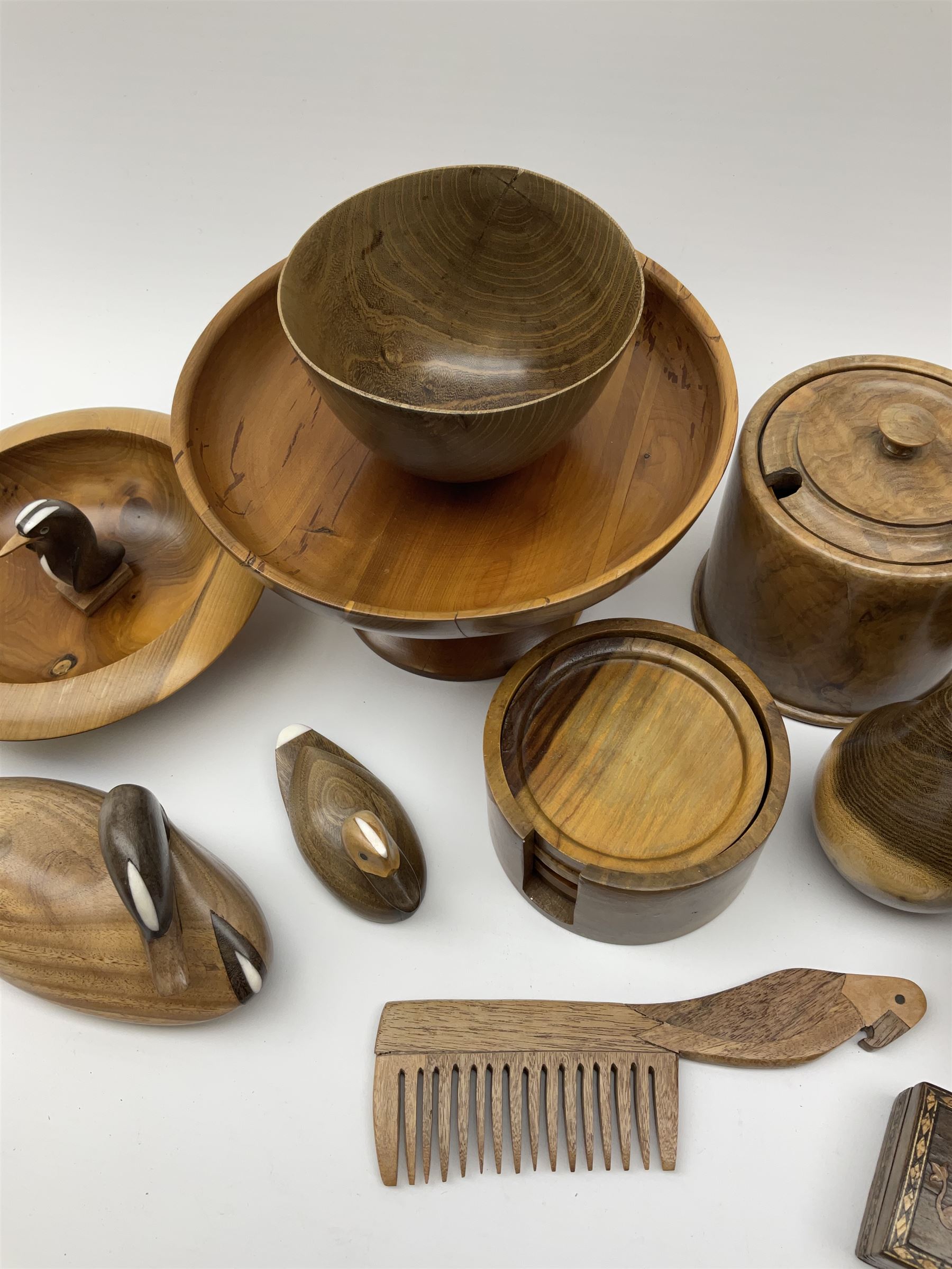 Collection of treen items including walnut jar - Image 5 of 5